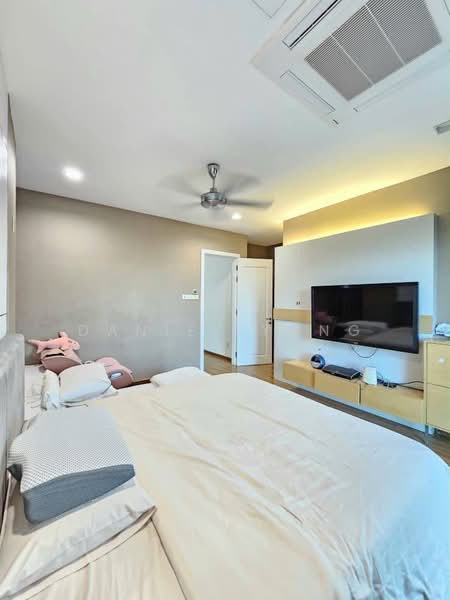 Semi-Detached House for Sale in Taman Molek (Johor Bahru) - Daniel Yong - Bedroom - PropertyGuru.com.my