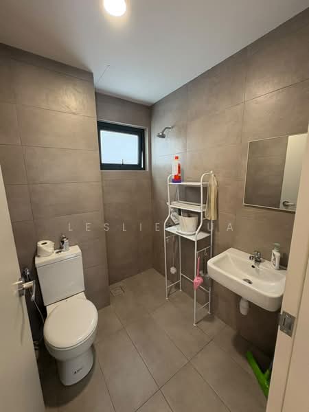 Kediaman Servis untuk Dijual di Savio @ Riana Dutamas - Leslie Kua - Bathroom - PropertyGuru.com.my