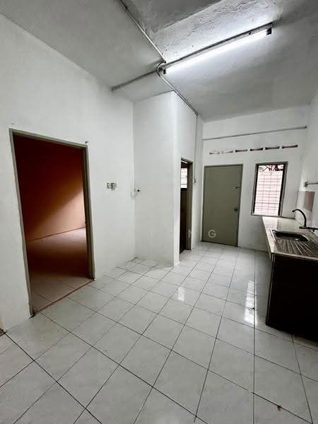 Rumah Teres untuk Dijual di Taman Delima (Banting) - ch yong - Kitchen - PropertyGuru.com.my