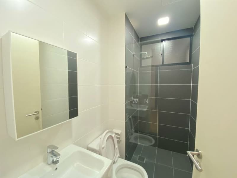 Kondominium untuk Dijual di Dua Menjalara - Ben Tan - Bathroom - PropertyGuru.com.my