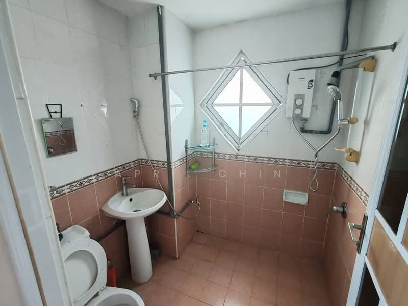 Pangsapuri untuk Disewa di Orchid View Luxury Apartment - April Chin - Bathroom - PropertyGuru.com.my