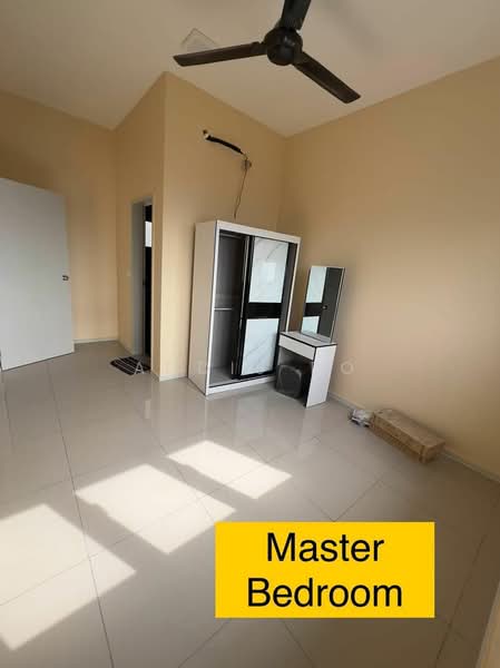 Kondominium untuk Disewa di Sky Awani Residensi 5 - Addis Bo - Master Bedroom - PropertyGuru.com.my