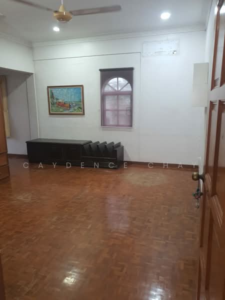 Bungalow House untuk Dijual di Seksyen 17 (Petaling Jaya) - Caydence Chay - Living Room - PropertyGuru.com.my