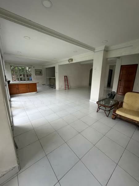Bungalow House untuk Dijual di Seksyen 17 (Petaling Jaya) - Caydence Chay - Living Room - PropertyGuru.com.my