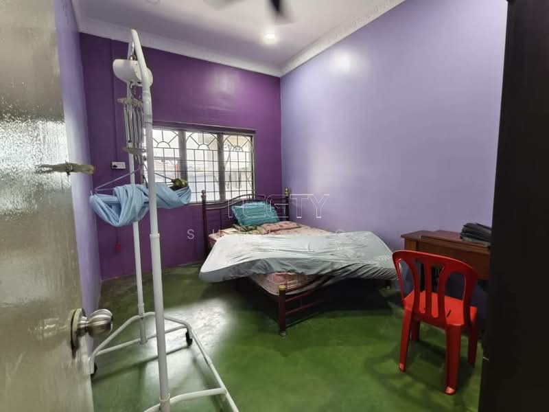 Rumah Teres 1-Tingkat untuk Dijual di Port Klang (Pelabuhan Klang) (Selangor) - Suen Ng - Bedroom - PropertyGuru.com.my
