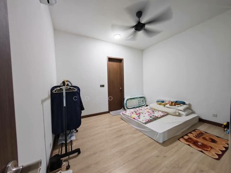 Kediaman Servis untuk Dijual di Green Haven - Coco Lee - Bedroom - PropertyGuru.com.my