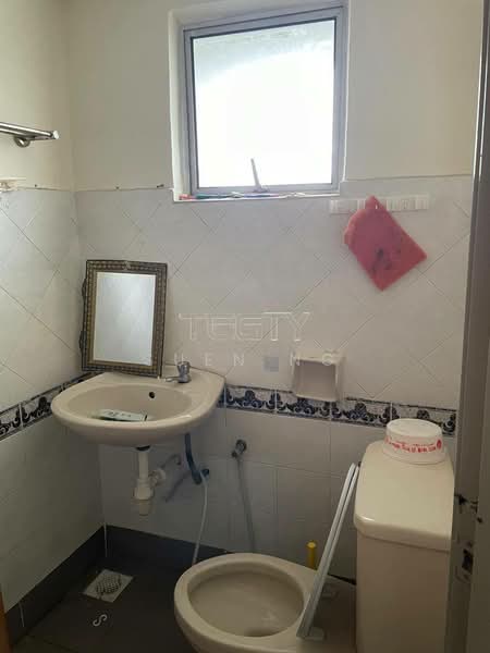 Condominium for Sale at Regency Condominium - Suen Ng - Bathroom - PropertyGuru.com.my