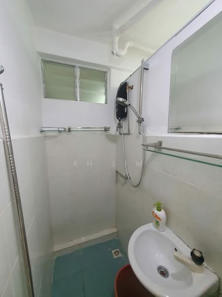 Apartment for Sale at Puncak Erskine - KH Lim - Bathroom - PropertyGuru.com.my
