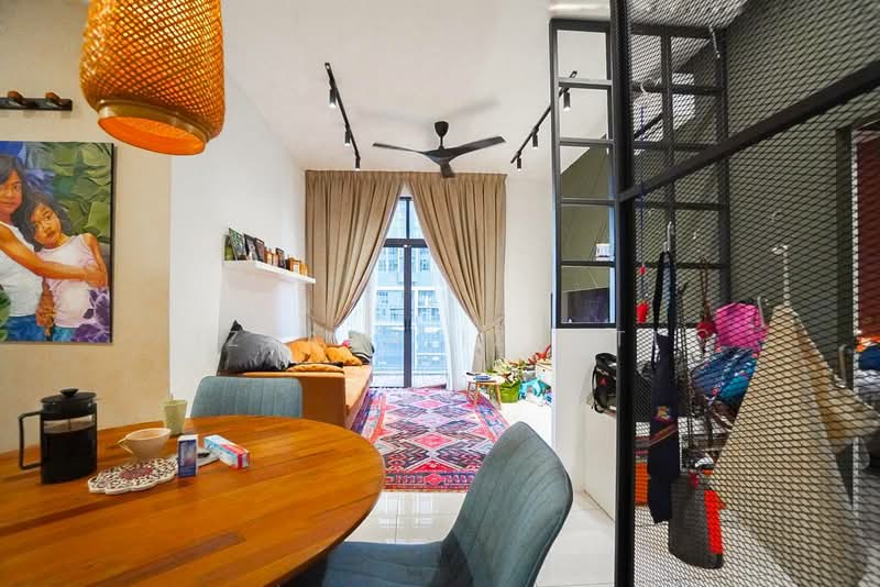 Kediaman Servis untuk Dijual di Serviced Residence @ Fera Residence @ The Quartz WM - Izzaza Izzati - Living Room - PropertyGuru.com.my