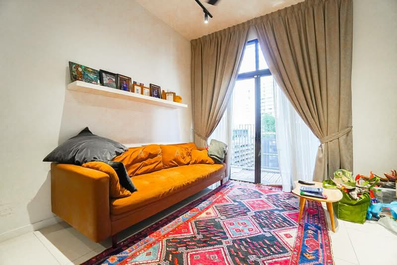 Kediaman Servis untuk Dijual di Serviced Residence @ Fera Residence @ The Quartz WM - Izzaza Izzati - Living Room - PropertyGuru.com.my