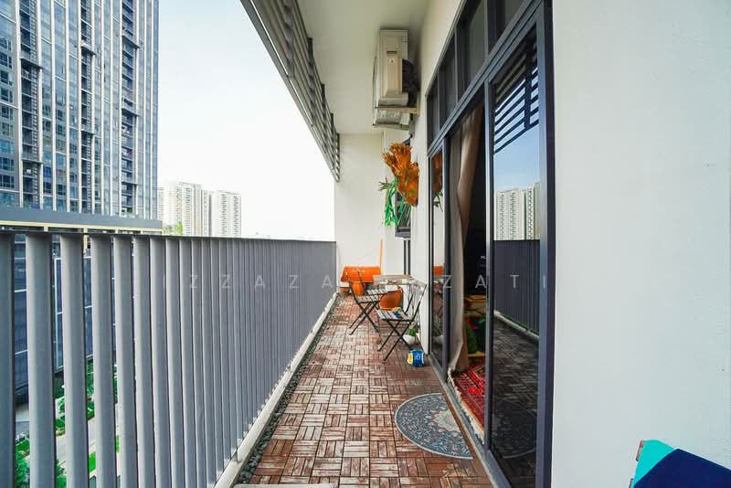 Kediaman Servis untuk Dijual di Serviced Residence @ Fera Residence @ The Quartz WM - Izzaza Izzati - Balcony - PropertyGuru.com.my