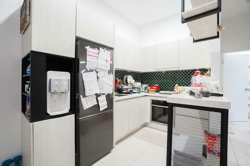 Kediaman Servis untuk Dijual di Serviced Residence @ Fera Residence @ The Quartz WM - Izzaza Izzati - Kitchen - PropertyGuru.com.my