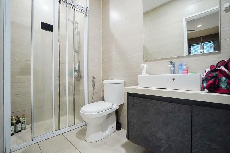 Kediaman Servis untuk Dijual di Serviced Residence @ Fera Residence @ The Quartz WM - Izzaza Izzati - Bathroom - PropertyGuru.com.my