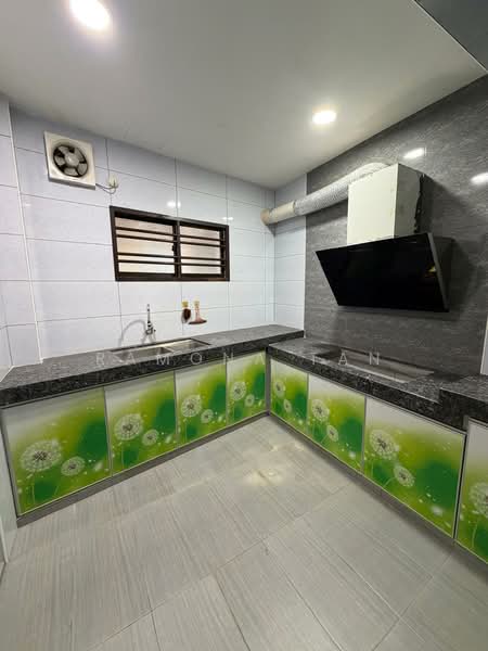 2-storey Terraced House for Sale in Taman Bukit Cheng (Cheng) - Ramona Tan - Kitchen - PropertyGuru.com.my