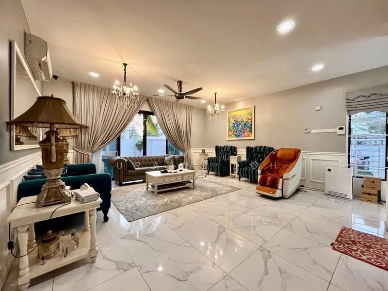 Rumah Berkembar untuk Dijual di Shah Alam (Selangor) - Zuraini Soh - Living Room - PropertyGuru.com.my