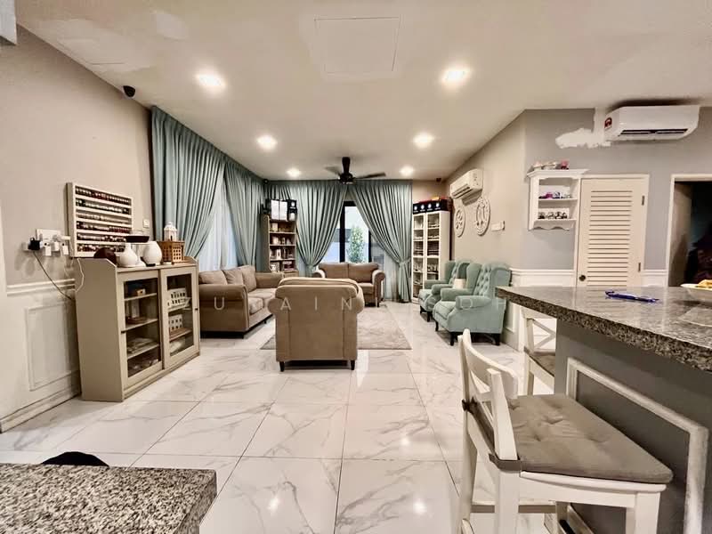 Rumah Berkembar untuk Dijual di Shah Alam (Selangor) - Zuraini Soh - Living Room - PropertyGuru.com.my