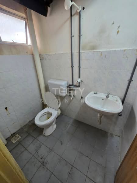 Pangsapuri untuk Dijual di Sri Bayu - Suen Ng - Bathroom - PropertyGuru.com.my