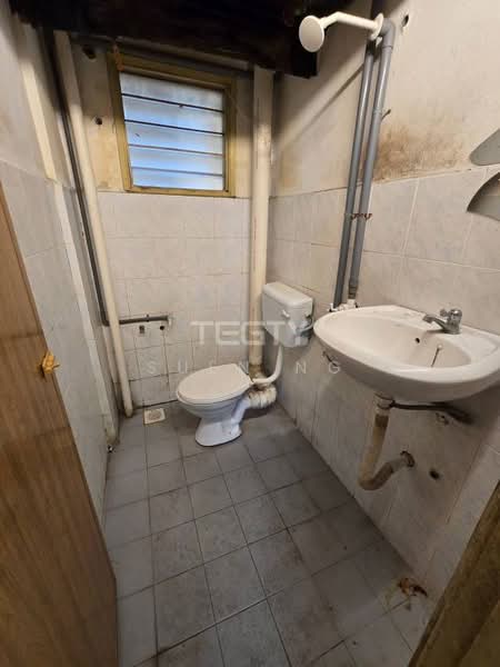 Pangsapuri untuk Dijual di Sri Bayu - Suen Ng - Bathroom - PropertyGuru.com.my
