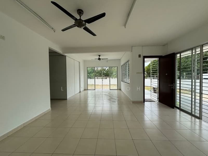 2-storey Terraced House for Sale in Bandar Seri Coalfields (Sungai Buloh) - Lucas Loh - Living Room - PropertyGuru.com.my