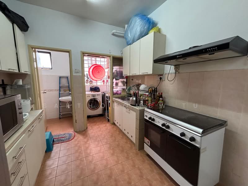 Apartment for Sale at Bougainvilla - Wilson Tan - Kitchen - PropertyGuru.com.my