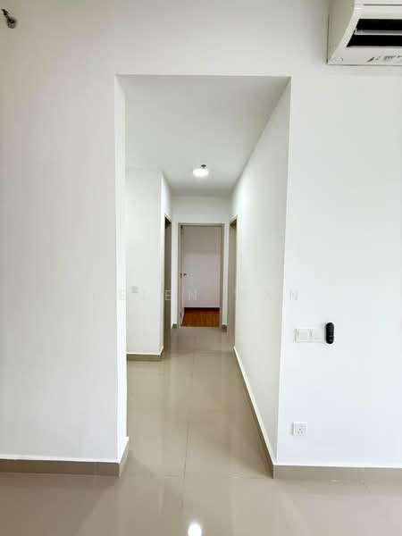 Service Residence for Rent at Residensi Ava @ Kiara Bay - Helen Wan - Corridor - PropertyGuru.com.my