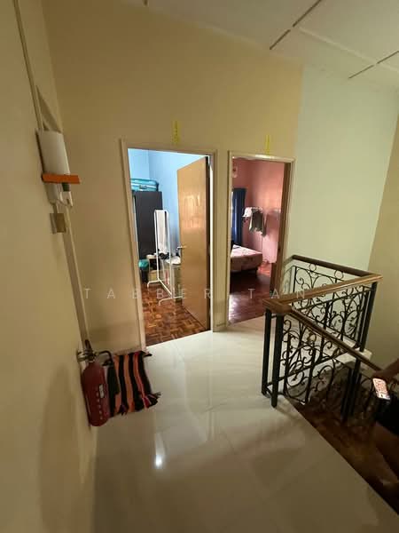 Rumah Teres 2-Tingkat untuk Dijual di Bandar Sungai Long (Selangor) - Tabber Tan - Corridor - PropertyGuru.com.my
