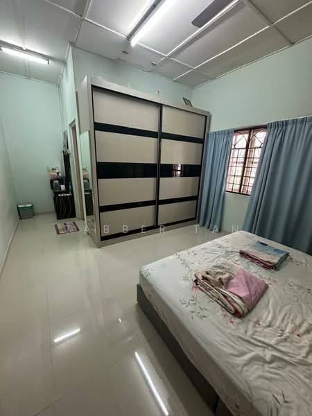 Rumah Teres 2-Tingkat untuk Dijual di Bandar Sungai Long (Selangor) - Tabber Tan - Bedroom - PropertyGuru.com.my