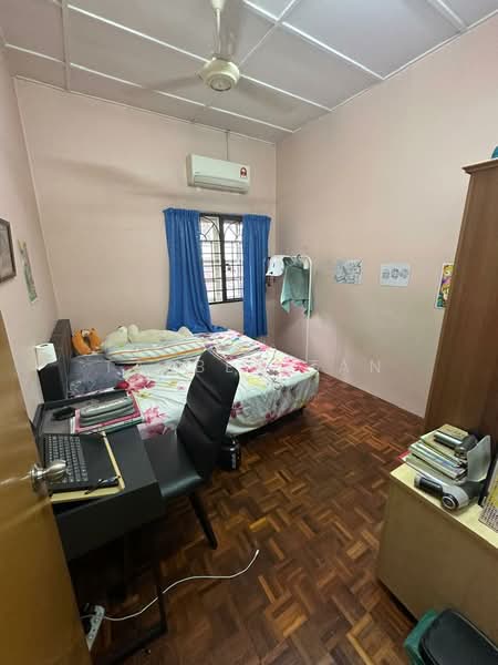 Rumah Teres 2-Tingkat untuk Dijual di Bandar Sungai Long (Selangor) - Tabber Tan - Bedroom - PropertyGuru.com.my