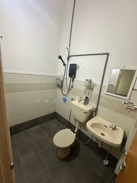 Rumah Teres 2-Tingkat untuk Dijual di Bandar Sungai Long (Selangor) - Tabber Tan - Bathroom - PropertyGuru.com.my