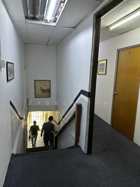 Shop / Office untuk Dijual di Kuala Lumpur (Kuala Lumpur) - Tabber Tan - Corridor - PropertyGuru.com.my