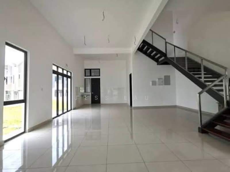 Semi-Detached House for Sale in Bandar Kinrara Seksyen 1 (Bandar Kinrara) - Jess Lau - Living Room - PropertyGuru.com.my