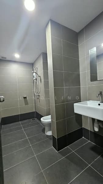 Sofo for Rent in Damansara Jaya (Petaling Jaya) - Ling Ling - Bathroom - PropertyGuru.com.my