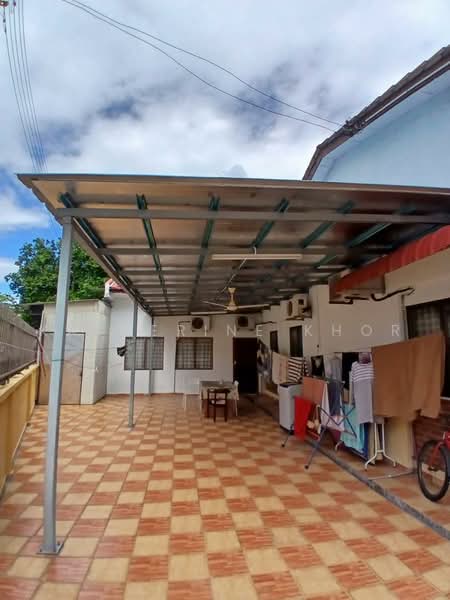 1-storey Terraced House for Rent in Jelutong (Penang) - Katherine Khor - Exterior - PropertyGuru.com.my