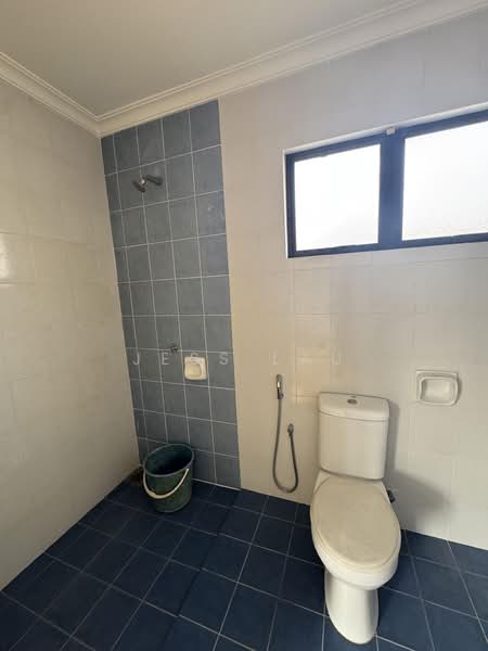 Rumah Teres 2.5-Tingkat untuk Dijual di Bandar Kinrara Seksyen 9 (Bandar Kinrara) - Jess Lau - Bathroom - PropertyGuru.com.my