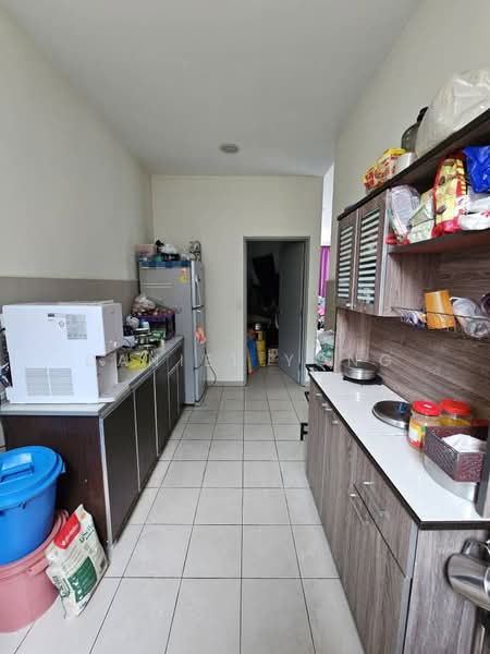 2-storey Terraced House for Sale in Bandar Seri Alam (Masai) - Daniel Yong - Kitchen - PropertyGuru.com.my