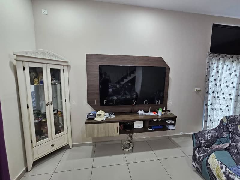 2-storey Terraced House for Sale in Bandar Seri Alam (Masai) - Daniel Yong - Living Room - PropertyGuru.com.my