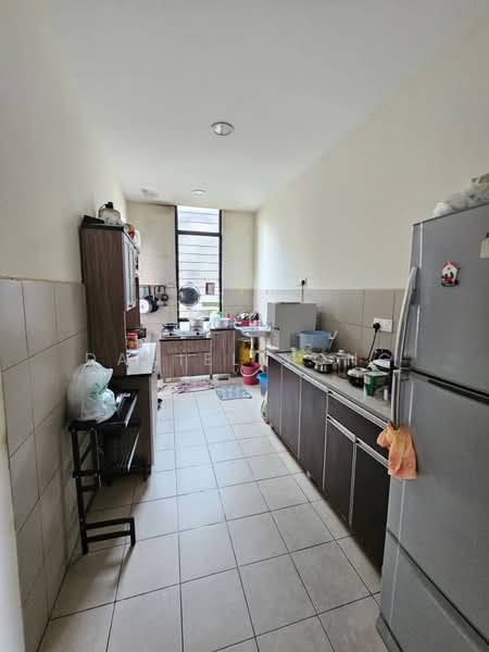 2-storey Terraced House for Sale in Bandar Seri Alam (Masai) - Daniel Yong - Kitchen - PropertyGuru.com.my