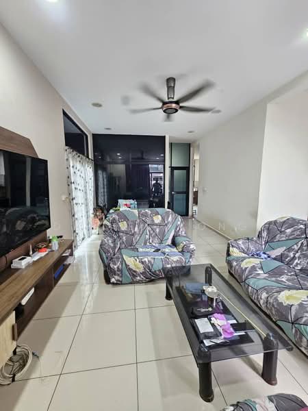 2-storey Terraced House for Sale in Bandar Seri Alam (Masai) - Daniel Yong - Living Room - PropertyGuru.com.my