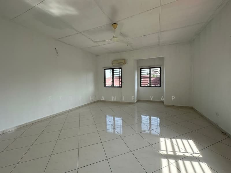 Rumah Teres untuk Dijual di Klang (Selangor) - Stephanie Yap - Living Room - PropertyGuru.com.my