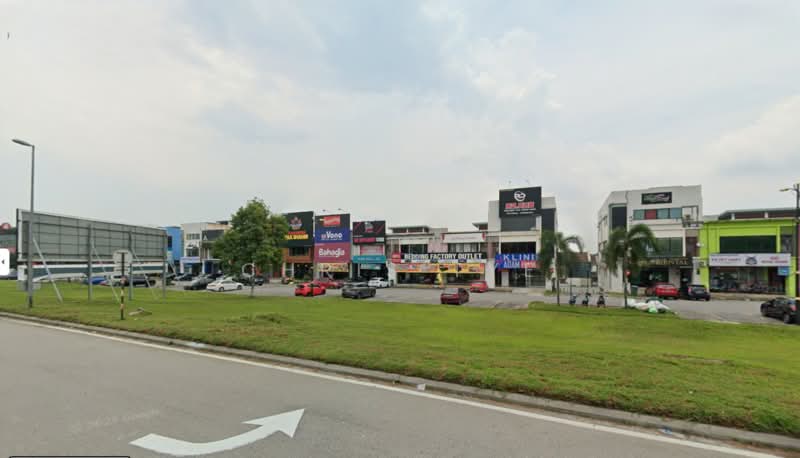 Shop / Office for Sale in Seksyen 8 Bangi (Bandar Baru Bangi) - Chris Tye - Exterior - PropertyGuru.com.my