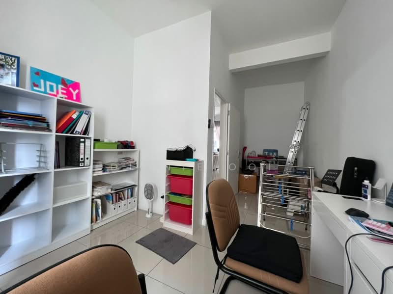 Rumah Teres 3-Tingkat untuk Dijual di Taman Cheras Hartamas (Cheras) - Dlynie Ooi - Study - PropertyGuru.com.my