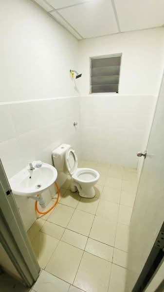 Apartment for Sale at Denai Nusantara Apartment - Anson Hiong - Bathroom - PropertyGuru.com.my