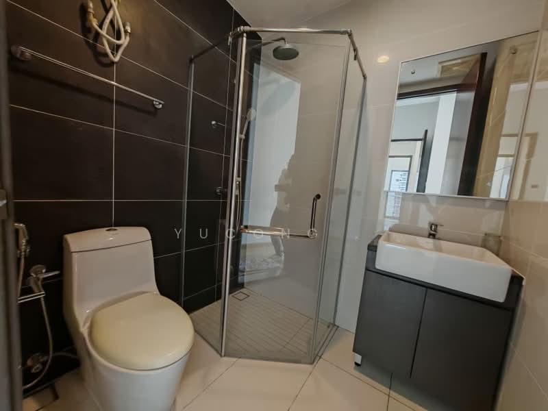 Kondominium untuk Dijual di Amberside @ Country Garden Danga Bay - Yucong . - Bathroom - PropertyGuru.com.my