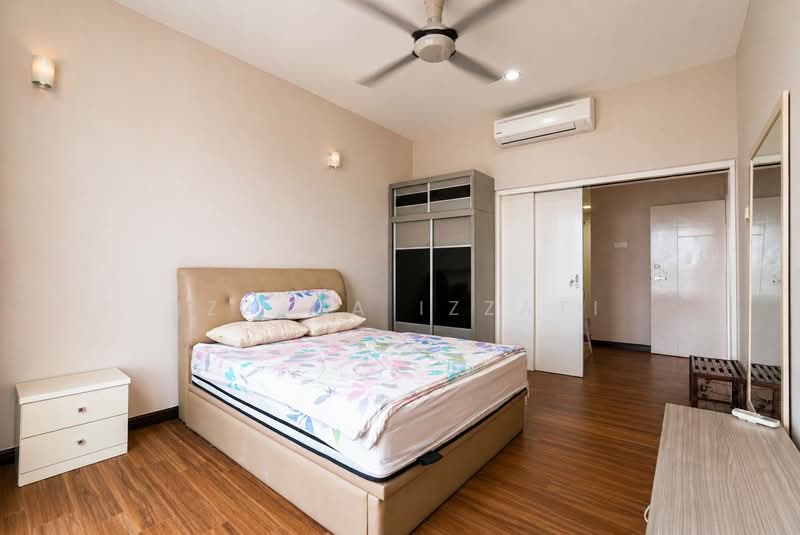 Service Residence for Sale at Tropez Residences - Izzaza Izzati - Bedroom - PropertyGuru.com.my
