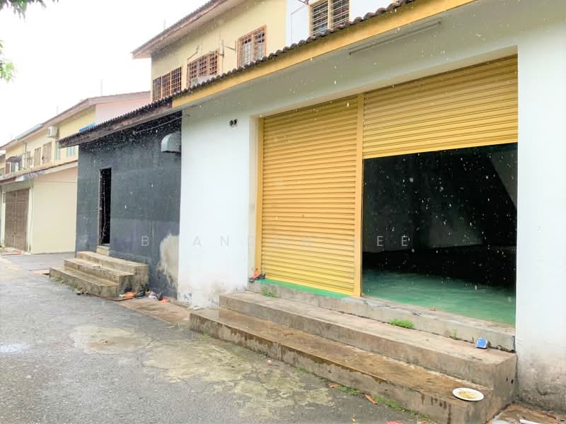 Kedai untuk Disewa di Taman Serdang Utama (Seri Kembangan) - Brandon Yee - Exterior - PropertyGuru.com.my