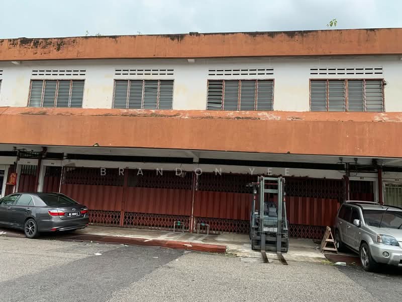 Kedai untuk Disewa di Taman Serdang Utama (Seri Kembangan) - Brandon Yee - Exterior - PropertyGuru.com.my