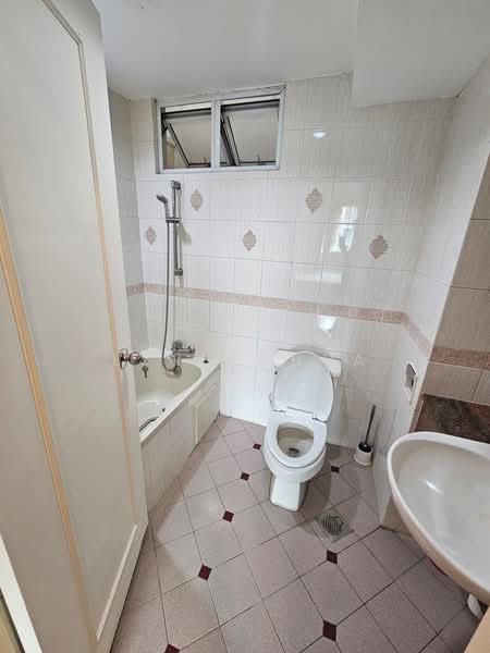 Condominium for Sale at Petrie Condominium - Lynn Chua - PropertyGuru.com.my