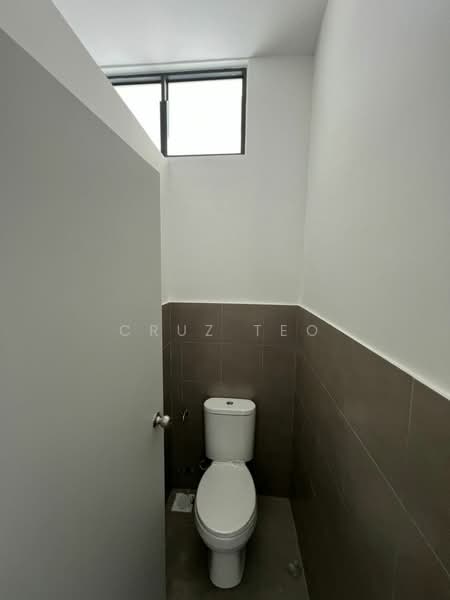 Shop / Office untuk Disewa di Cyberjaya (Selangor) - CRUZ TEO - Bathroom - PropertyGuru.com.my