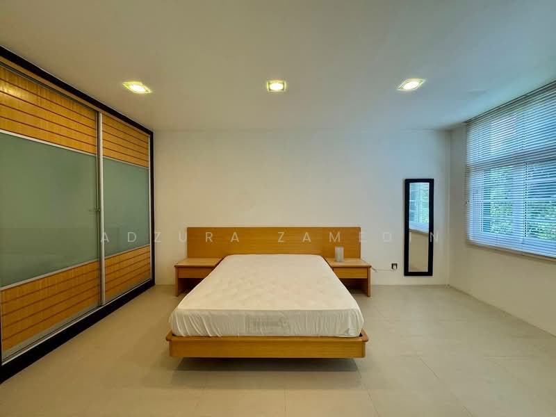 Bungalow House for Sale in Seksyen 13 (Shah Alam) - Adzura Zamedin - Bedroom - PropertyGuru.com.my