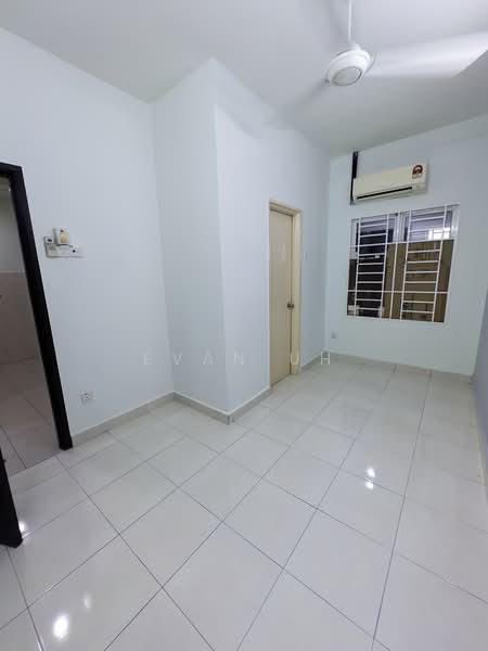 2-storey Terraced House for Sale in Alam Nusantara (Setia Alam) - Evan Uh - Bedroom 3 - PropertyGuru.com.my